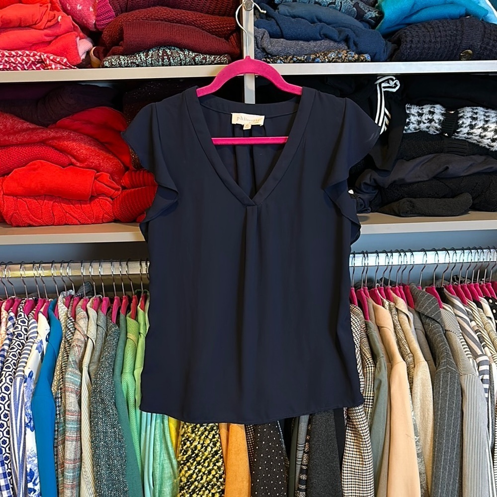 Philosophy navy mini pleated back v neck top size XS